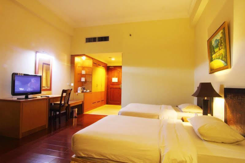 Golden View Hotel